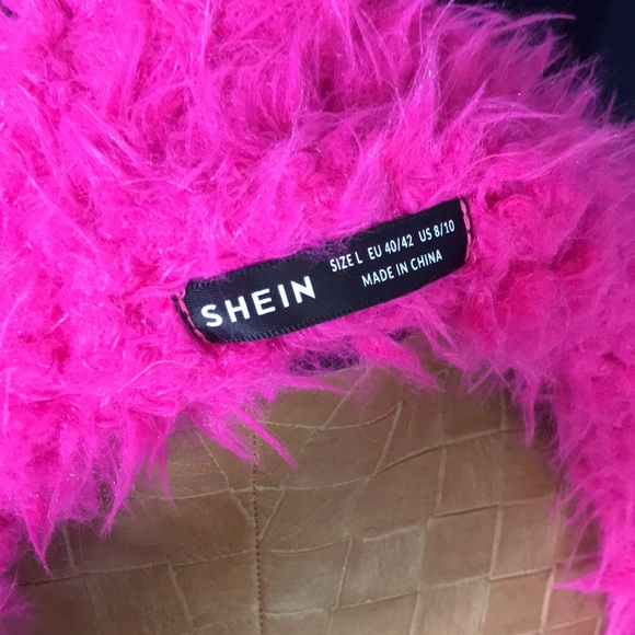 Fuzzy Barbiecore coat - Picture 5 of 7